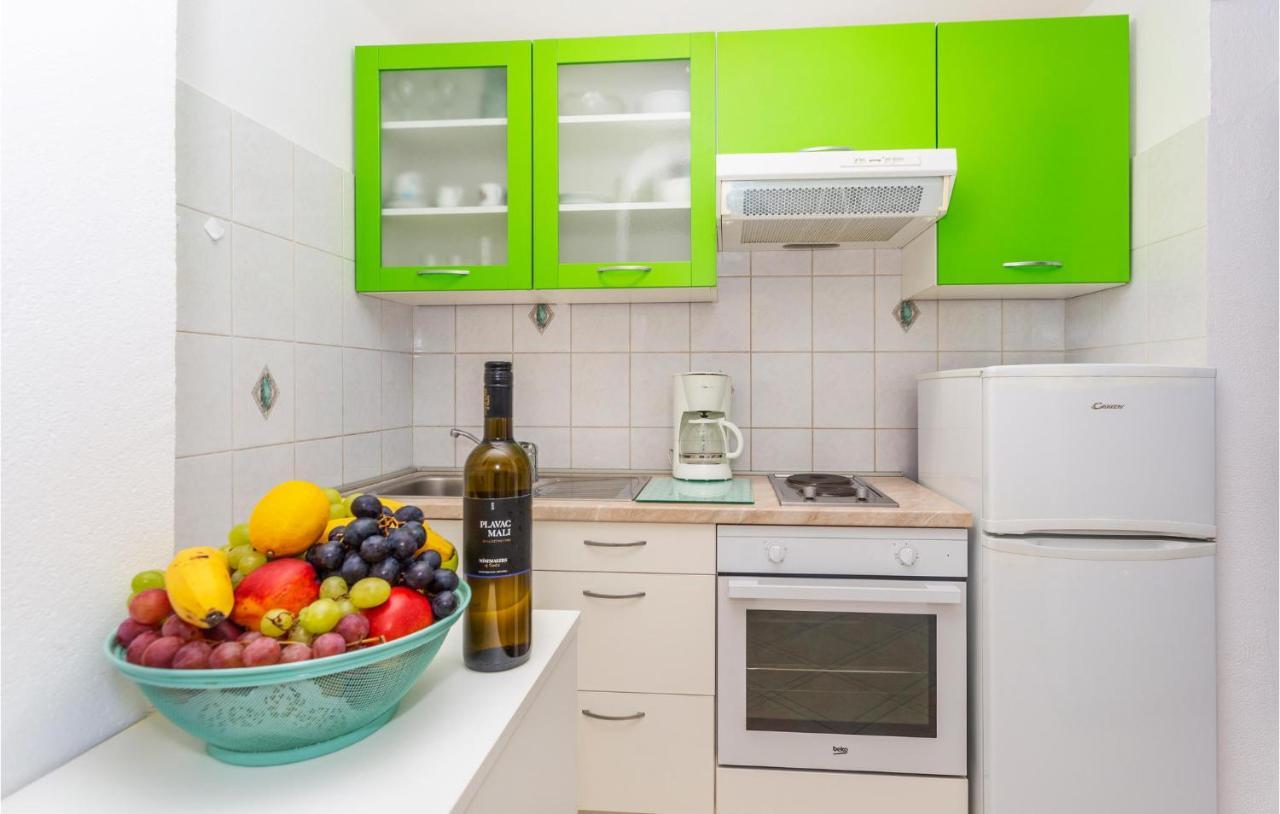 2 Bedroom Cozy Apartment In 奥米沙利 外观 照片